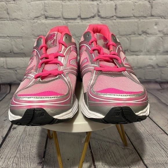 New balance 636 Susan G Komen running shoes new without box Sz 5 - Picture 2 of 8